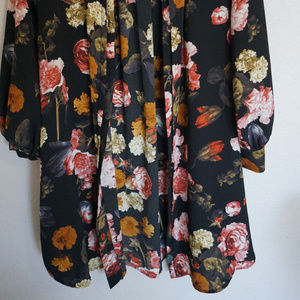 H&M Dresses - H&M Floral Button Up Long Sleeve Dress w/ Pockets H&M Dresses - H&M Floral Button Up Long Sleeve Dress w/ Pockets